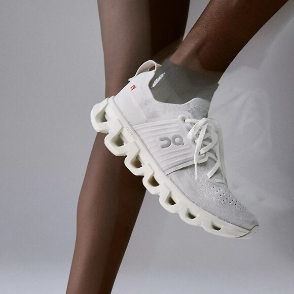 New On Cloudswift 4 Sneaker in White athletic running shoe tennis - Picture 1 of 10
